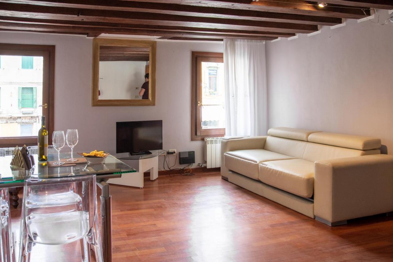 Appartamenti Superior In Via Garibaldi By Bricola Apartments Venedig Exterior foto